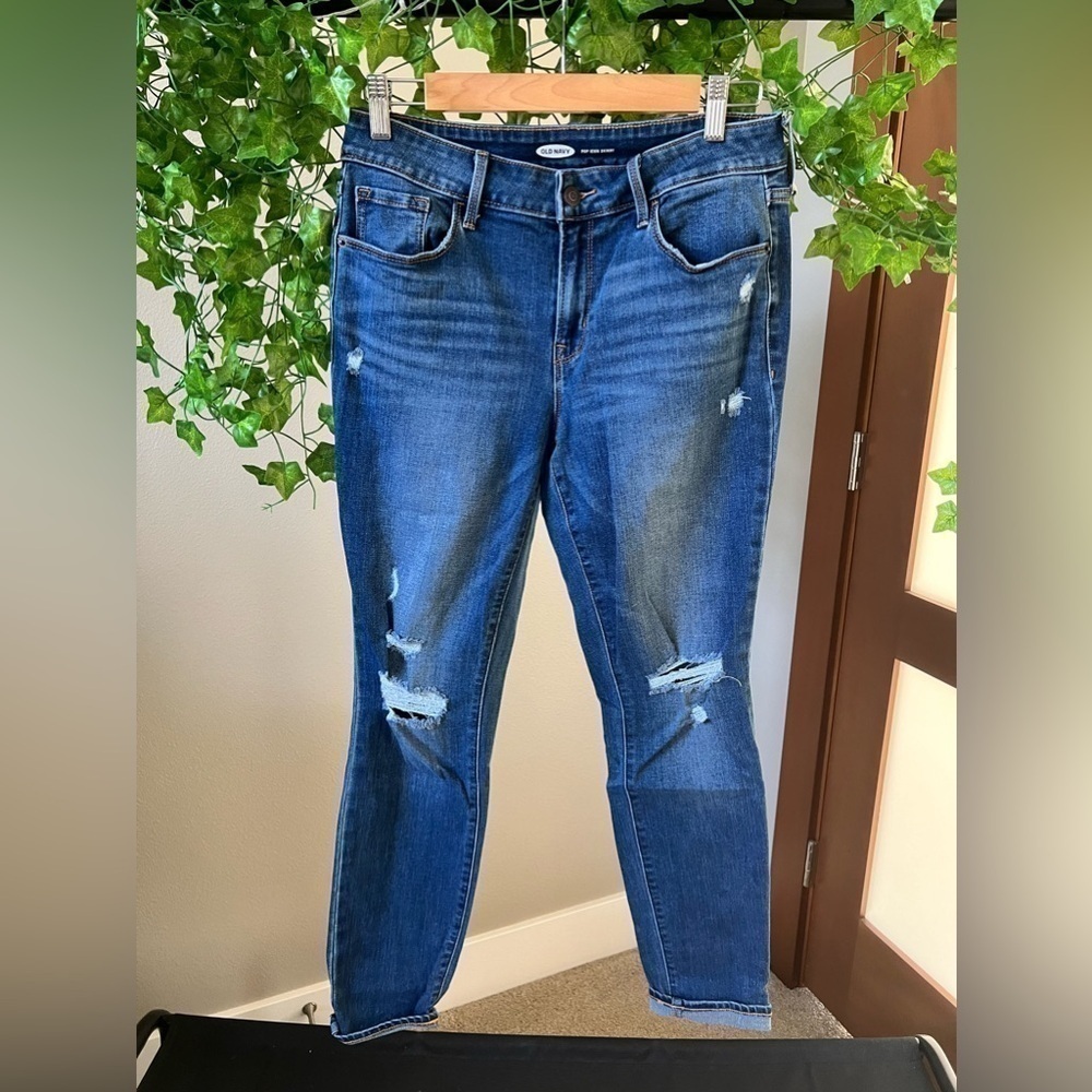 Old Navy mid rise medium wash distressed jeans size 8 Pop icon skinny
